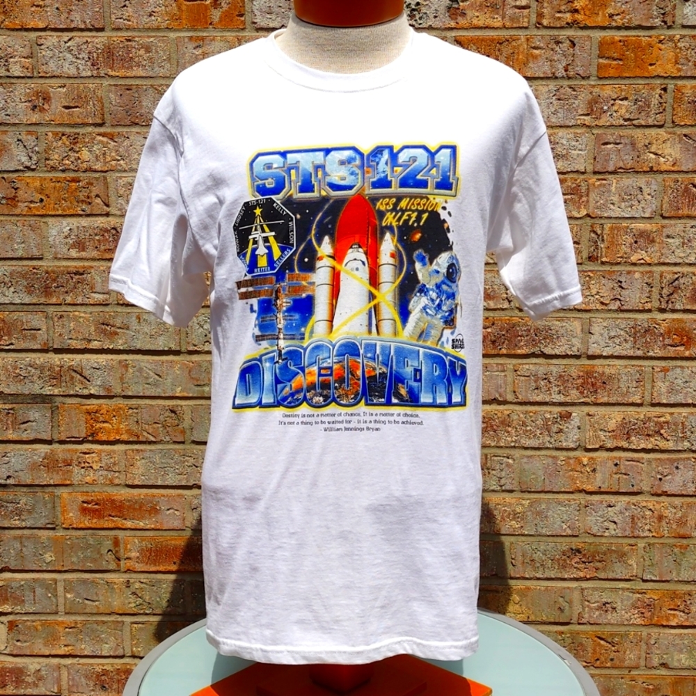 NASA Discovery STS 121 T-Shirt (NWT) Size M